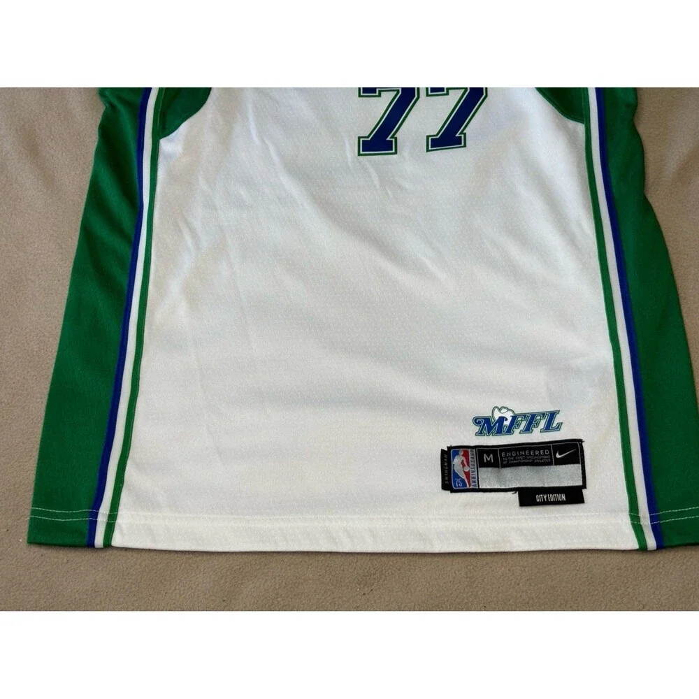 Dallas Mavericks Luka Doncic 2021-2022 City Edition Swingman Jersey Size Youth M